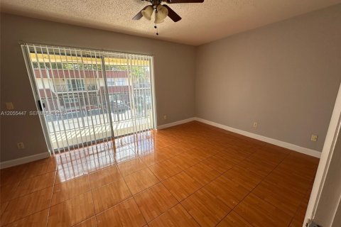 Touwnhouse à vendre à Davie, Floride: 2 chambres, 123.56 m2 № 2168254 - photo 18