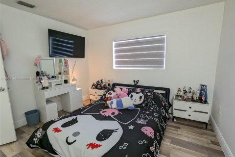 Condo in Miami, Florida, 2 bedrooms  № 1929416 - photo 16