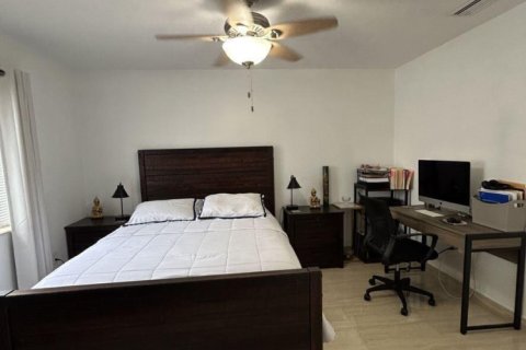 Touwnhouse à vendre à Pembroke Pines, Floride: 3 chambres, 148.55 m2 № 2077614 - photo 5