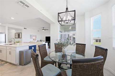 Condo in Venice, Florida, 2 bedrooms  № 2228144 - photo 9