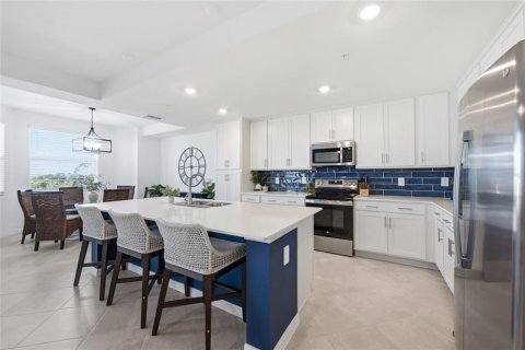 Condo in Venice, Florida, 2 bedrooms  № 2228144 - photo 10