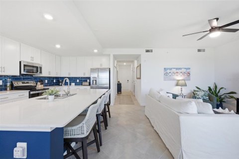 Condo in Venice, Florida, 2 bedrooms  № 2228144 - photo 20