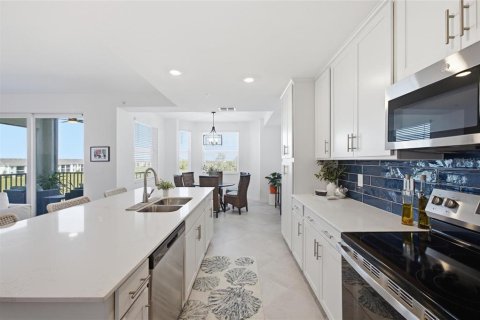 Condo in Venice, Florida, 2 bedrooms  № 2228144 - photo 17