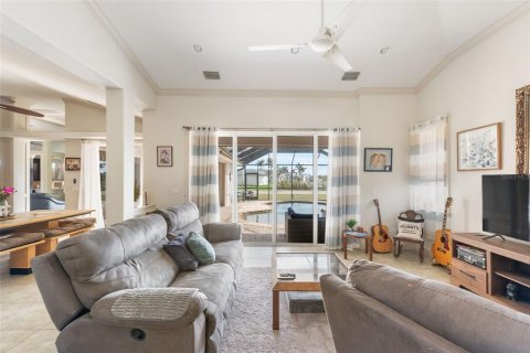 Casa en venta en Port Charlotte, Florida, 4 dormitorios, 255.39 m2 № 2106189 - foto 15