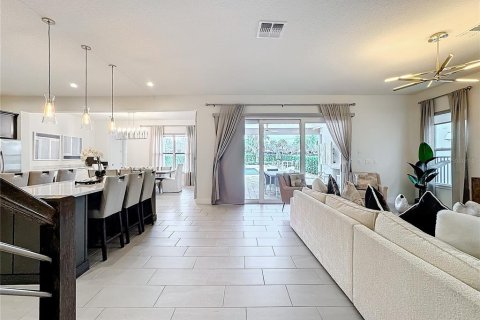 House in Kissimmee, Florida 6 bedrooms, 426.24 sq.m. № 1546418 - photo 29