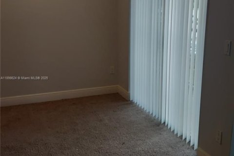 Copropriété à louer à Pompano Beach, Floride: 1 chambre, 72.93 m2 № 1950043 - photo 2