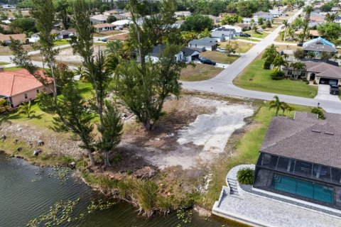Terreno en venta en Cape Coral, Florida № 1608619 - foto 7