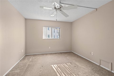 Condo in Venice, Florida, 2 bedrooms  № 1750562 - photo 13