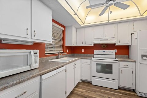 Condo in Venice, Florida, 2 bedrooms  № 1750562 - photo 9