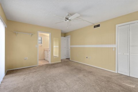 Condo in Venice, Florida, 2 bedrooms  № 1750562 - photo 18