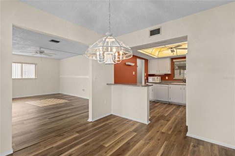 Condo in Venice, Florida, 2 bedrooms  № 1750562 - photo 7
