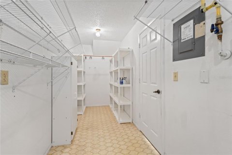Condo in Venice, Florida, 2 bedrooms  № 1750562 - photo 12
