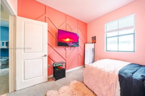 Adosado en venta en Miami Gardens, Florida, 3 dormitorios, 148.18 m2 № 2011609 - foto 24