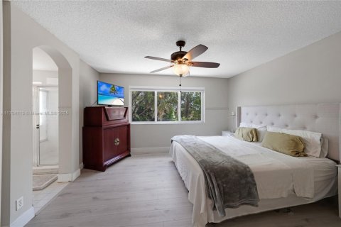 Casa en venta en Pembroke Pines, Florida, 3 dormitorios, 203.46 m2 № 1678740 - foto 18