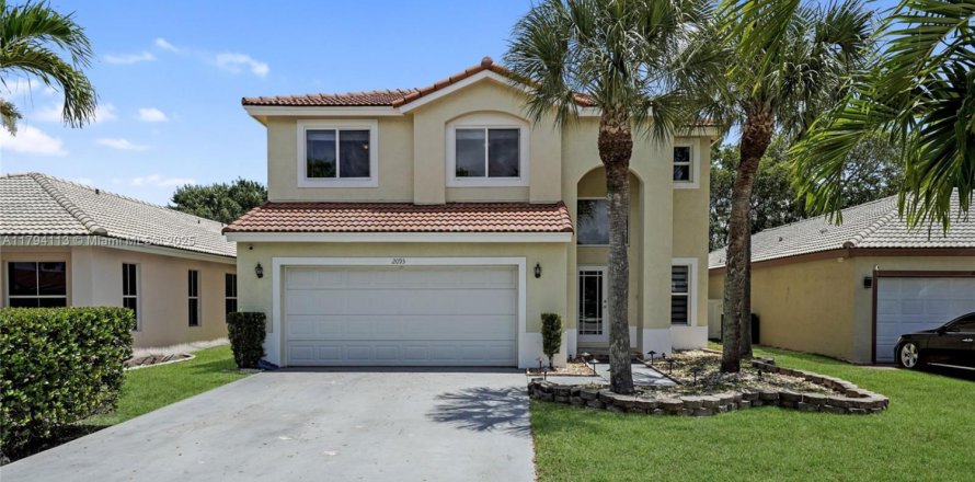 Casa en Pembroke Pines, Florida 3 dormitorios, 203.46 m2 № 1678740