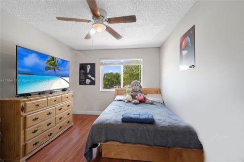 Casa en venta en Pembroke Pines, Florida, 3 dormitorios, 203.46 m2 № 1678740 - foto 22