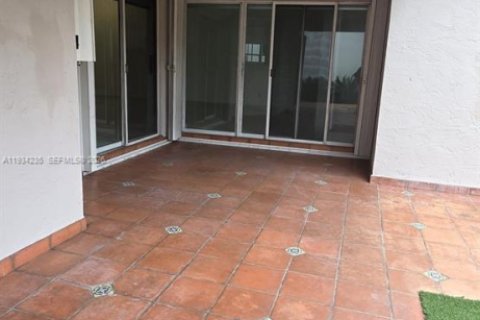 House in Miami, Florida 3 bedrooms, 154.5 sq.m. № 2002665 - photo 18