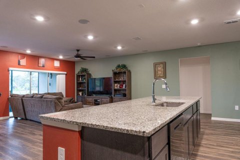 House in Port St. Lucie, Florida 5 bedrooms, 211.26 sq.m. № 2082754 - photo 7