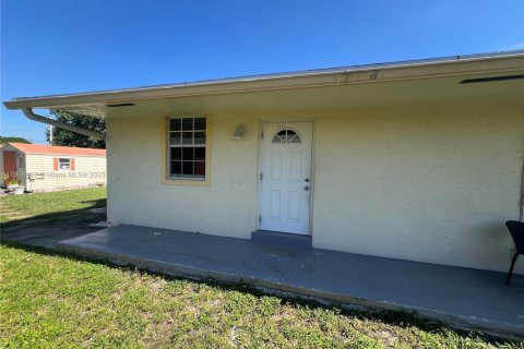 House in Hollywood, Florida 1 bedroom № 1957213 - photo 10