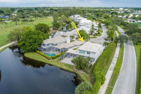 Купить виллу или дом в Уэст-Палм-Бич, Флорида 8 комнат, 264.59м2, № 2084776 - фото 5