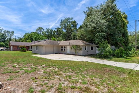 Villa ou maison à vendre à Crystal River, Floride: 3 chambres, 116.13 m2 № 2116017 - photo 2