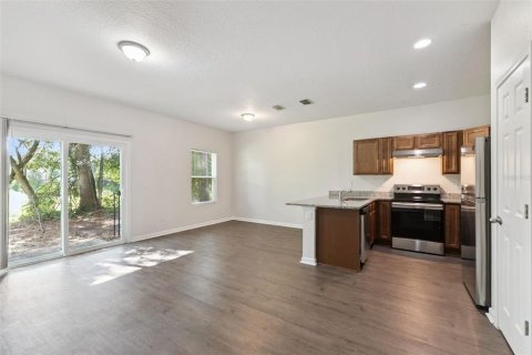 Touwnhouse à vendre à Jacksonville, Floride: 3 chambres, 121.89 m2 № 2226077 - photo 6