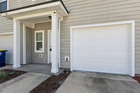 Touwnhouse à vendre à Jacksonville, Floride: 3 chambres, 121.89 m2 № 2226077 - photo 4