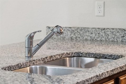 Touwnhouse à vendre à Jacksonville, Floride: 3 chambres, 121.89 m2 № 2226077 - photo 11