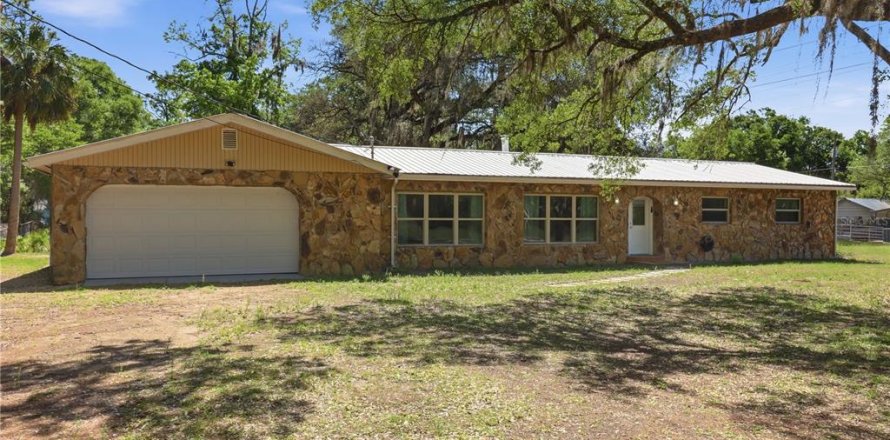 Villa ou maison à Inglis, Floride 3 chambres, 165.09 m2 № 2344764