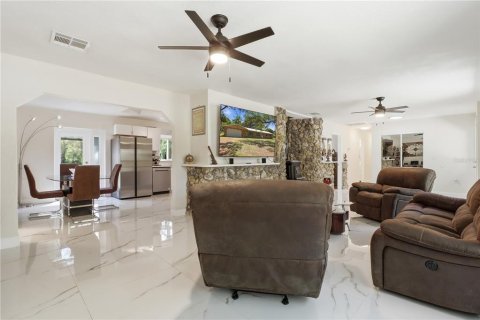 Villa ou maison à vendre à Inglis, Floride: 3 chambres, 165.09 m2 № 2344764 - photo 9