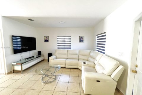 Touwnhouse à vendre à Homestead, Floride: 3 chambres, 141.03 m2 № 2170493 - photo 3