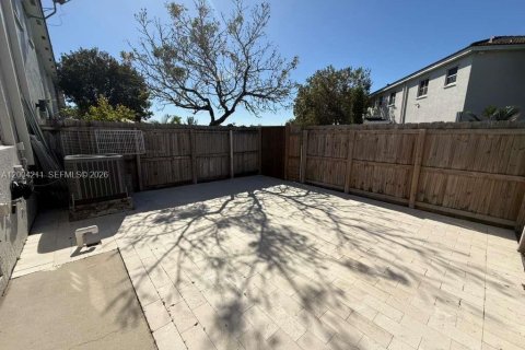 Touwnhouse à vendre à Homestead, Floride: 3 chambres, 141.03 m2 № 2170493 - photo 21