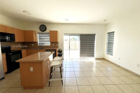 Touwnhouse à vendre à Homestead, Floride: 3 chambres, 141.03 m2 № 2170493 - photo 5