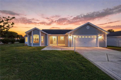 Casa en The Villages, Florida 3 dormitorios, 199.37 m2 № 2379395