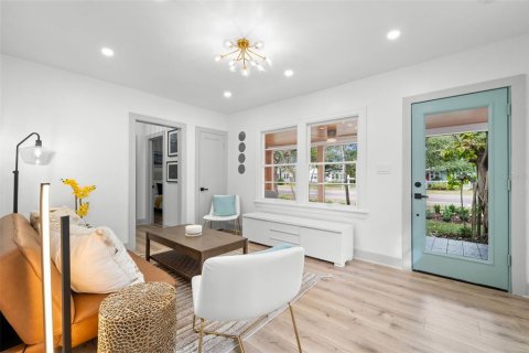 Casa en alquiler en Saint Petersburg, Florida, 3 dormitorios, 117.15 m2 № 1828616 - foto 9