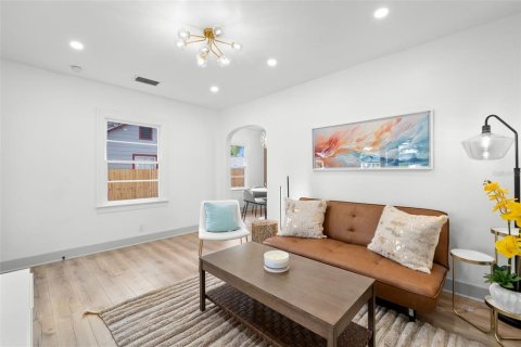 Casa en alquiler en Saint Petersburg, Florida, 3 dormitorios, 117.15 m2 № 1828616 - foto 8