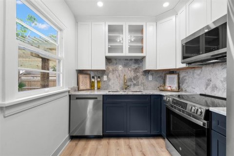 Casa en alquiler en Saint Petersburg, Florida, 3 dormitorios, 117.15 m2 № 1828616 - foto 12