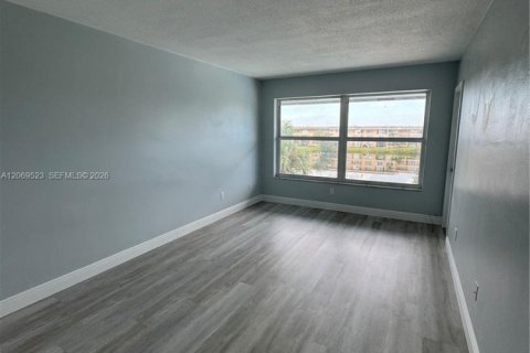 Copropriété à louer à Miami, Floride: 1 chambre, 76.64 m2 № 2301206 - photo 19