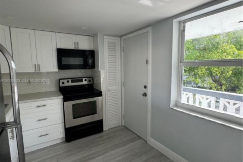 Condo à Miami, Floride, 1 chambre  № 2301206