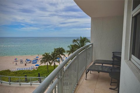 Copropriété à vendre à Sunny Isles Beach, Floride: 3 chambres, 172.8 m2 № 1961342 - photo 22
