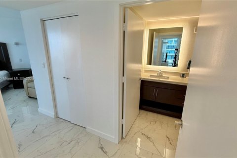 Copropriété à vendre à Sunny Isles Beach, Floride: 3 chambres, 172.8 m2 № 1961342 - photo 28