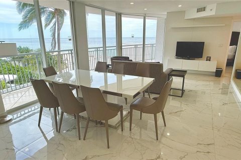 Copropriété à vendre à Sunny Isles Beach, Floride: 3 chambres, 172.8 m2 № 1961342 - photo 9