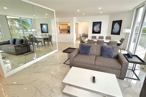 Copropriété à vendre à Sunny Isles Beach, Floride: 3 chambres, 172.8 m2 № 1961342 - photo 13