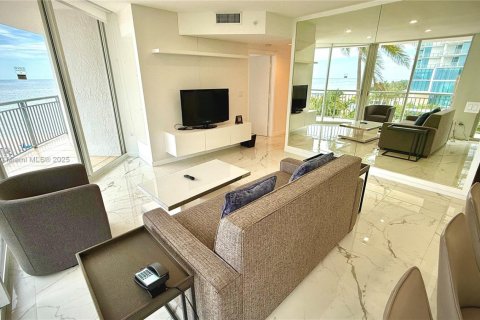 Copropriété à vendre à Sunny Isles Beach, Floride: 3 chambres, 172.8 m2 № 1961342 - photo 15