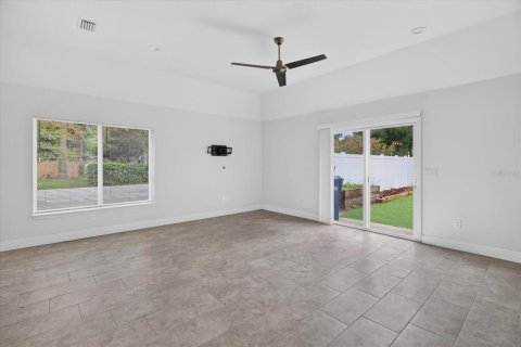 Villa ou maison à louer à Tampa, Floride: 5 chambres, 218.32 m2 № 2415318 - photo 28