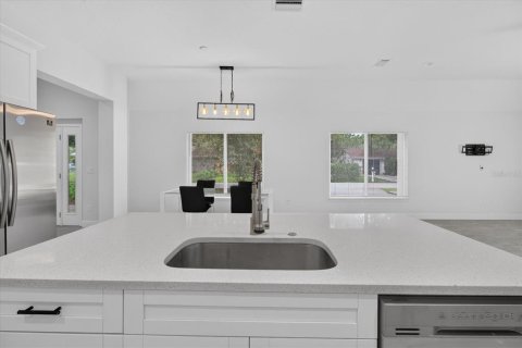 Villa ou maison à louer à Tampa, Floride: 5 chambres, 218.32 m2 № 2415318 - photo 19