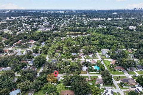 Villa ou maison à louer à Tampa, Floride: 5 chambres, 218.32 m2 № 2415318 - photo 2