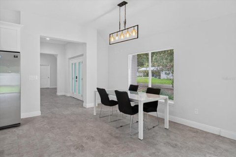 Villa ou maison à louer à Tampa, Floride: 5 chambres, 218.32 m2 № 2415318 - photo 12