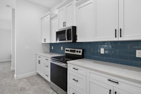 Villa ou maison à louer à Tampa, Floride: 5 chambres, 218.32 m2 № 2415318 - photo 24