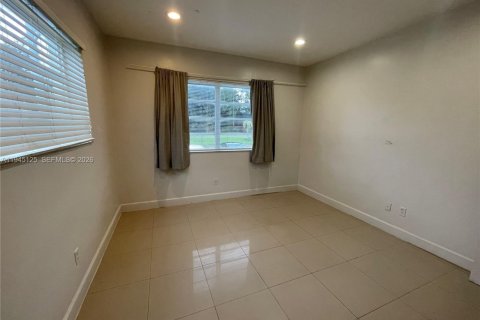 Снять в аренду кондоминиум в Майами-Бич, Флорида 2 спальни, 104.05м2, № 2001451 - фото 11